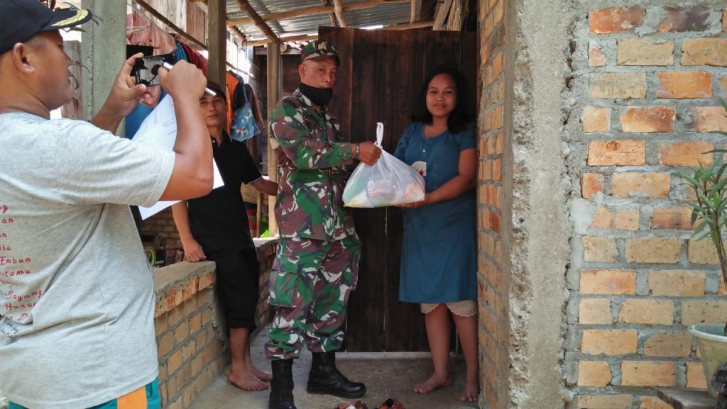 Kepedulian Babinsa Koramil Peninjauan Dan Bhabinkamtibmas Bagi