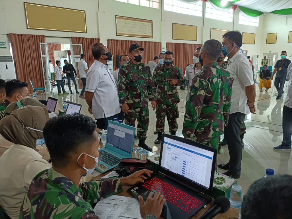 Dandim 0403/OKU Terjun Langsung Kelapangan Kontrol Serbuan Vaksinasi ...